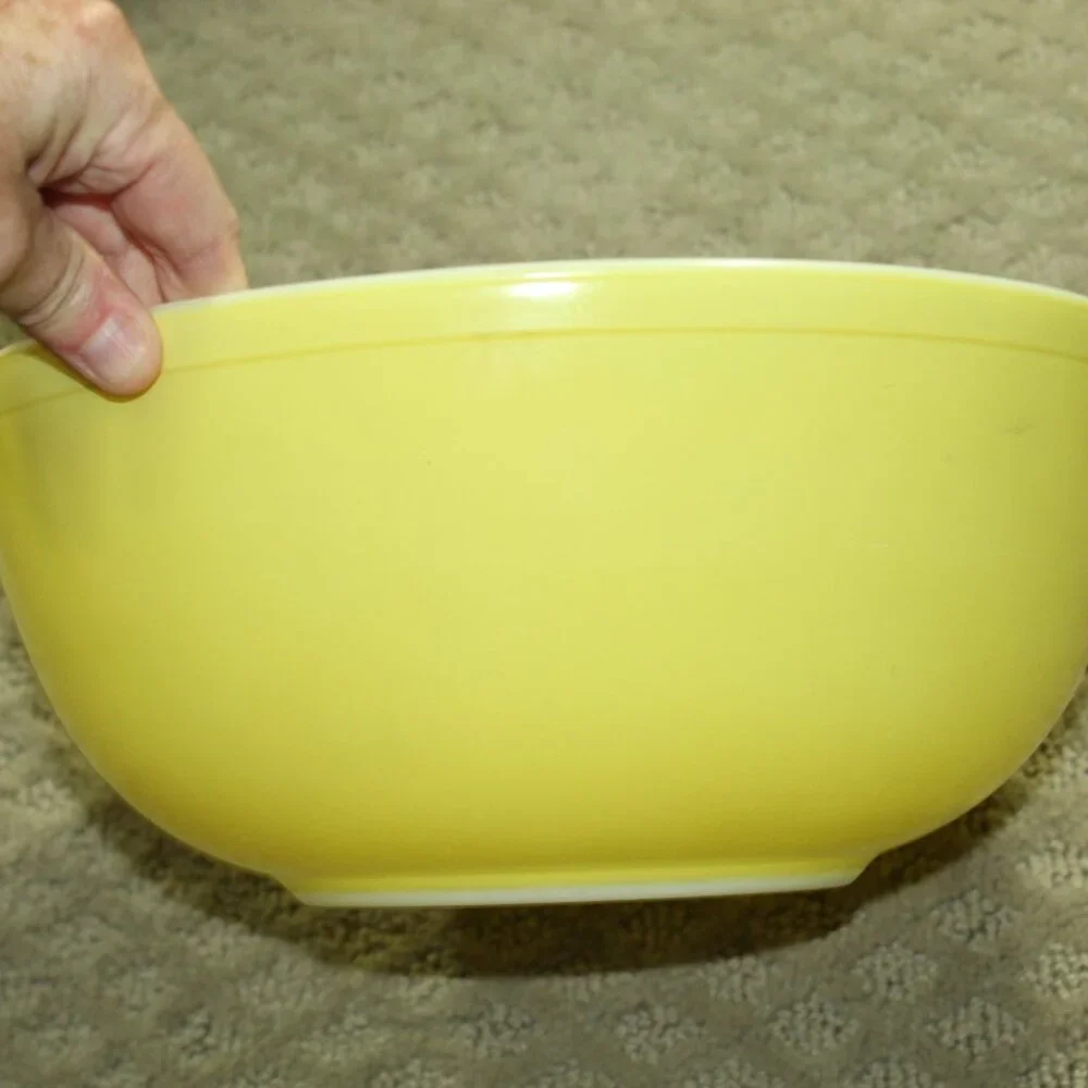 Pyrex vintage pastel